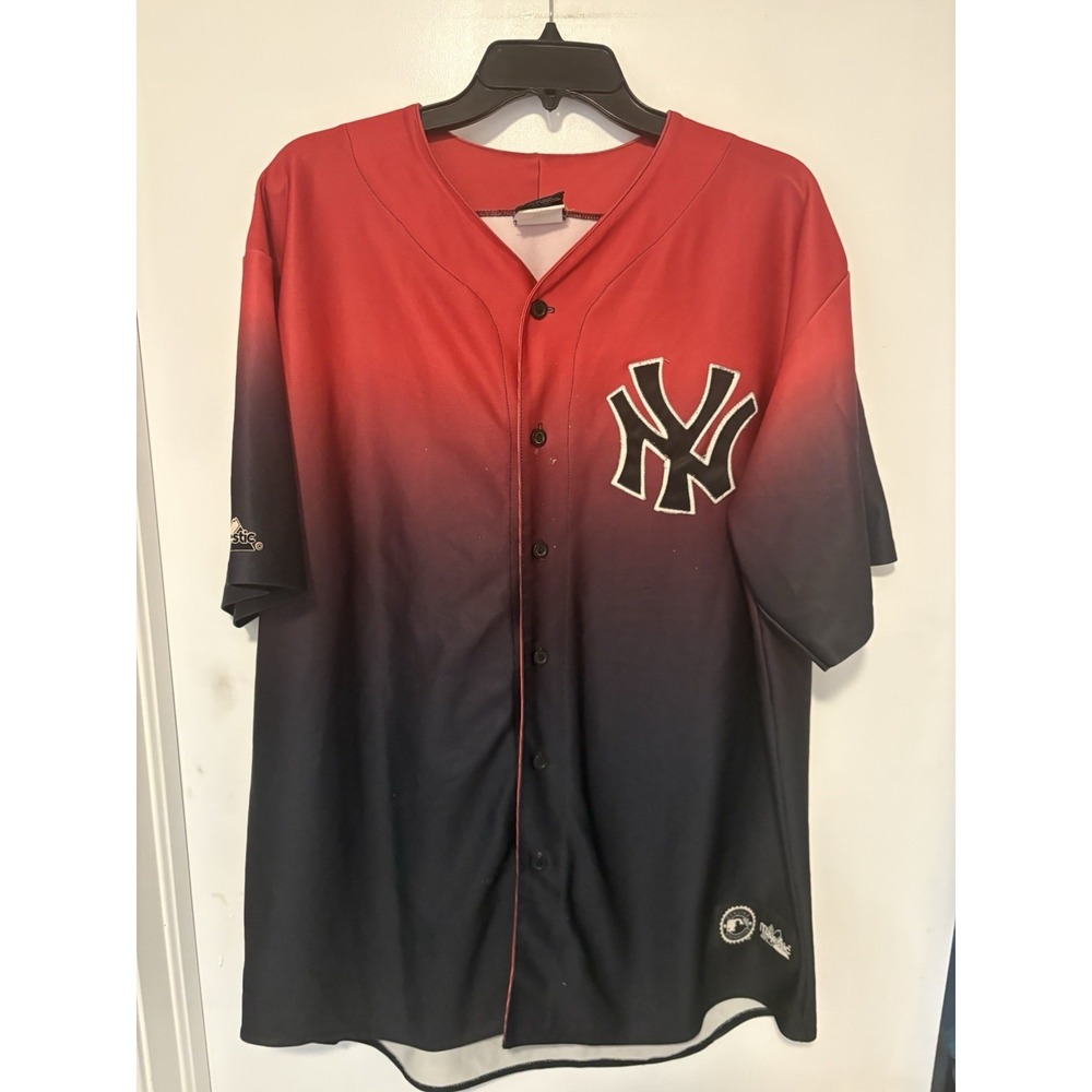 Vintage 90's Men's Majestic New York Yankees Baseball Jersey Size: XXL